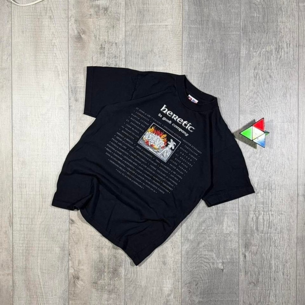 2000s style heretics in good company knight fire graphic t shirt